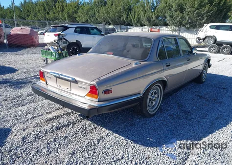 1987 Jaguar Xj6 Vanden Plas from USA, damaged, VIN SAJAY1349HC466975